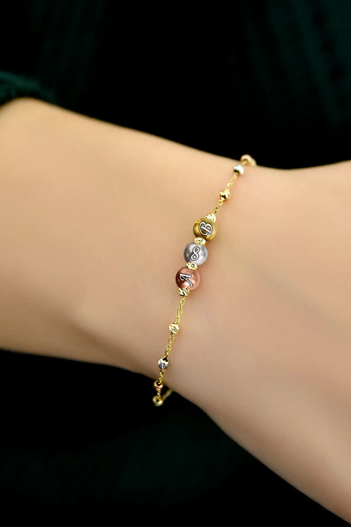 925 Ayar Gümüş Gold Kaplama Üç Renkli Kalp Harfli Toplu Bileklik