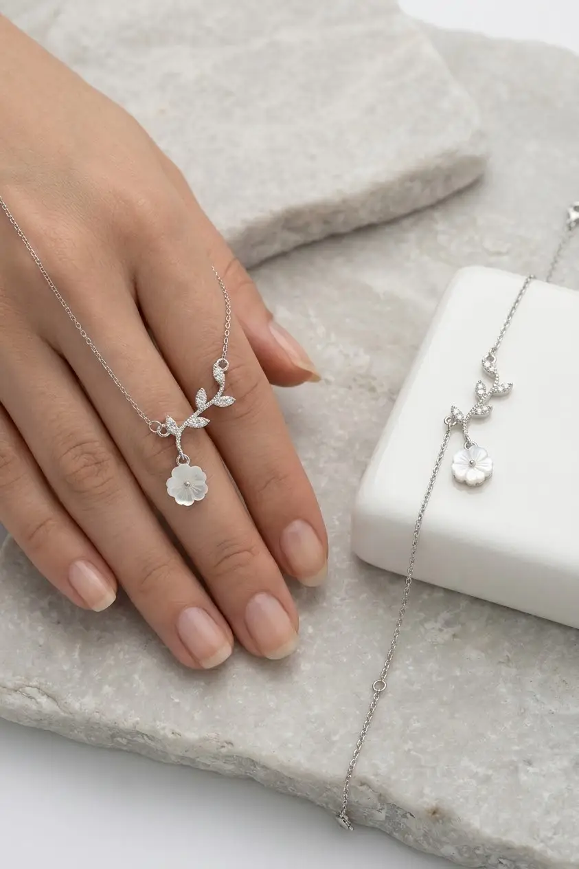 925 Ayar Gümüş Zarif Nilüfer Çiçeği Lotus Kolye Bileklik Set